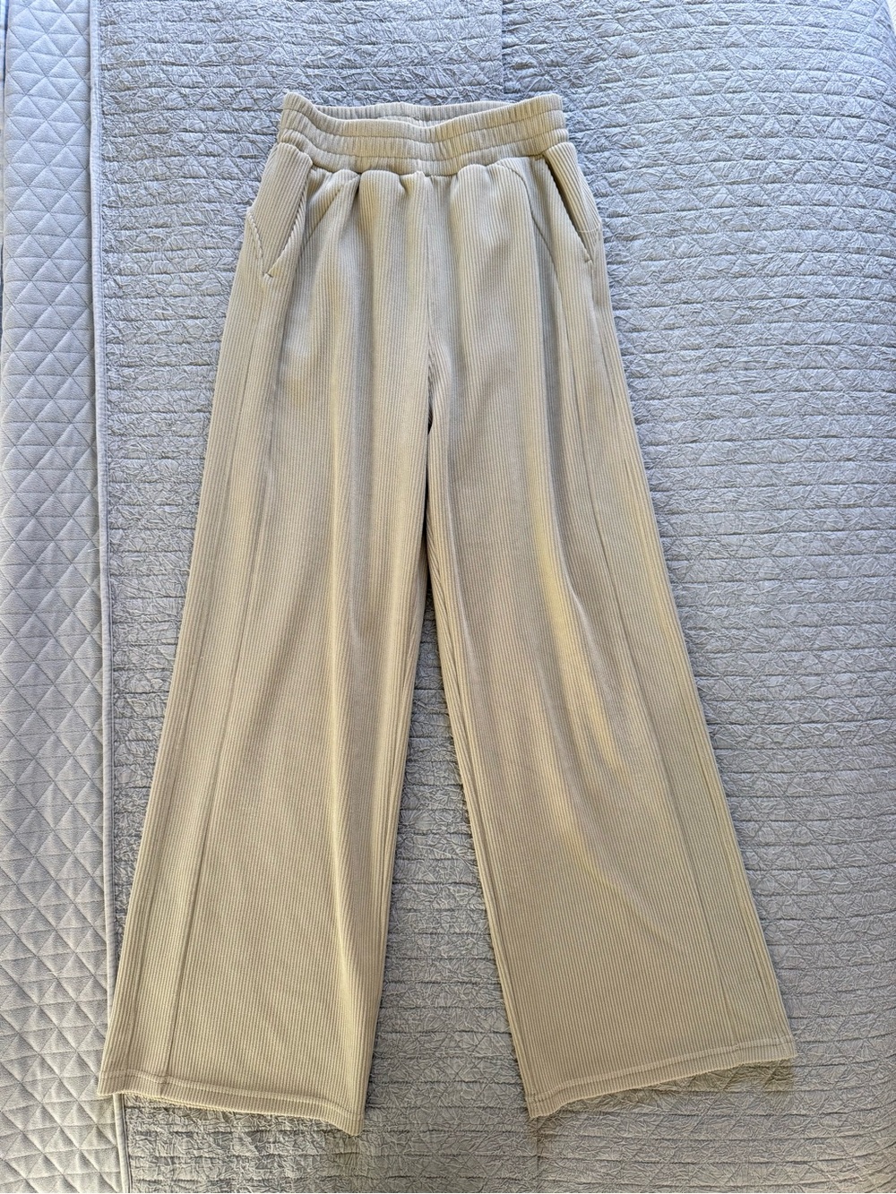 Ribbed Wide Leg Khaki Pant